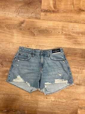 NWT - Abercrombie Low Rise The Baggy Short